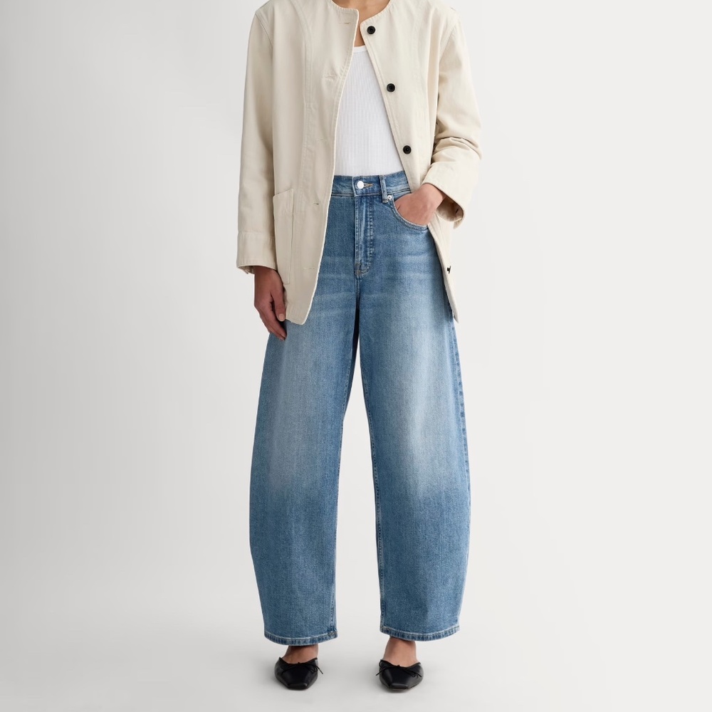 EVERLANE Way-High Curve Jean – Vintage Blue – Size 27